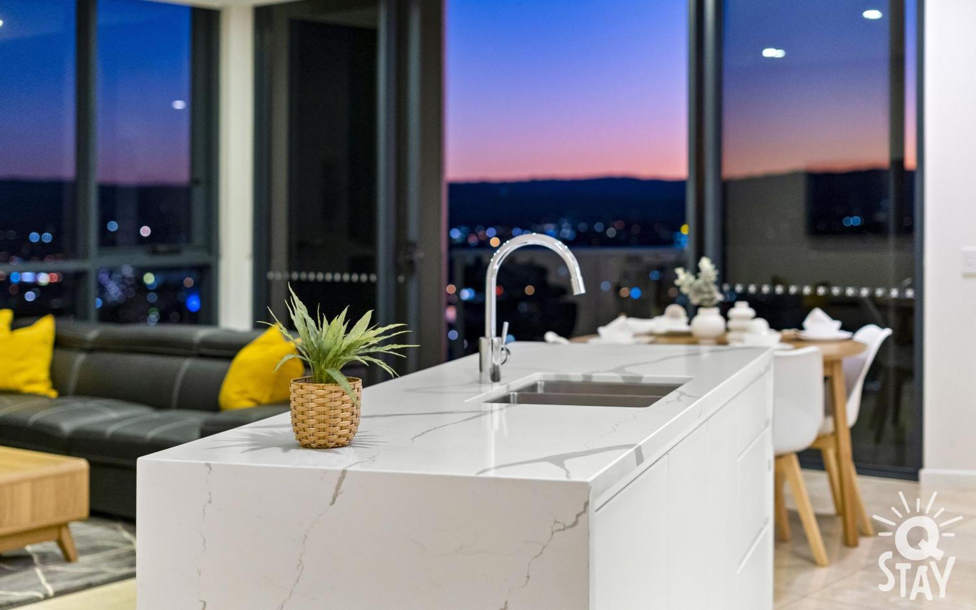 Ruby - 2 Bedroom Penthouse In Surfers Paradise! Hotel